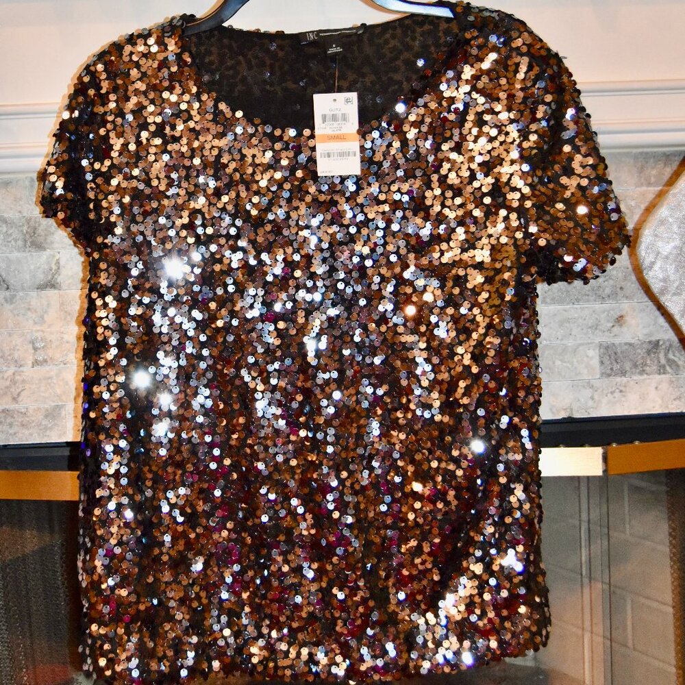 NWT INC Glitz Silver Sequin Short Sleeve Top- Small